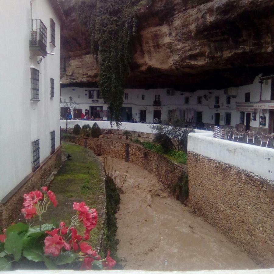 Ferienwohnung La Casa Del Rio Setenil De Las Bodegas Exterior foto